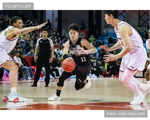 上海久事111-72击败长白山恩都里，豪取CBA16连胜